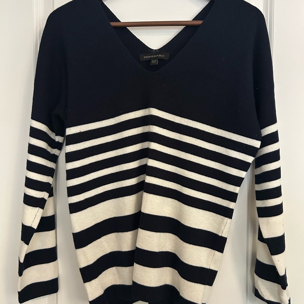 Banana Republic Striped V-Neck Sweater in Navy and Cream